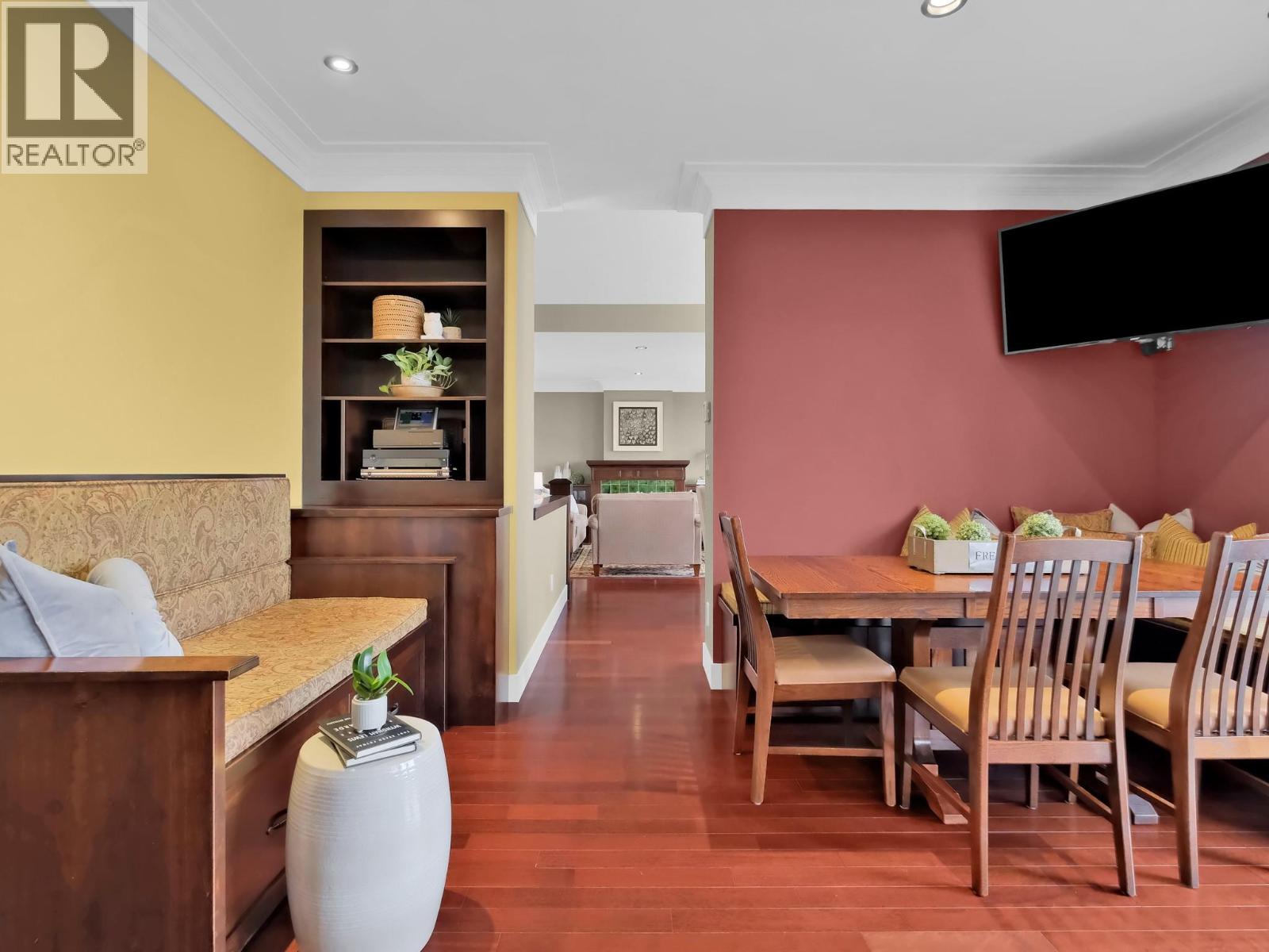 162 VANCOUVER Place - 27