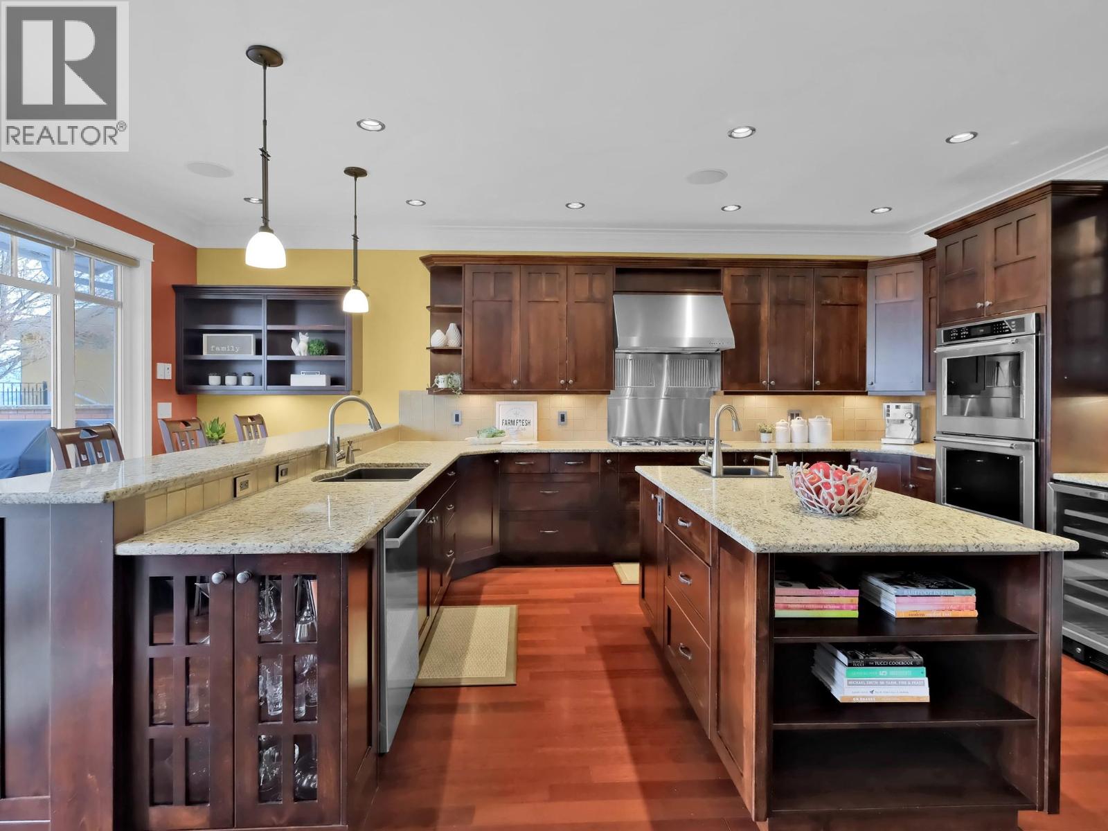 162 VANCOUVER Place - 30