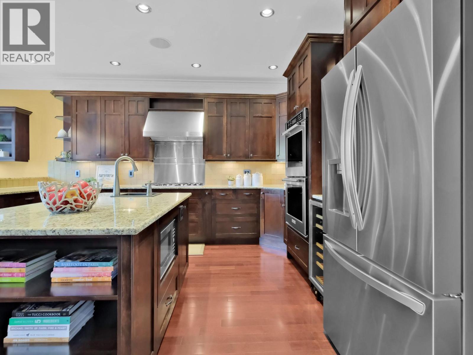 162 VANCOUVER Place - 37