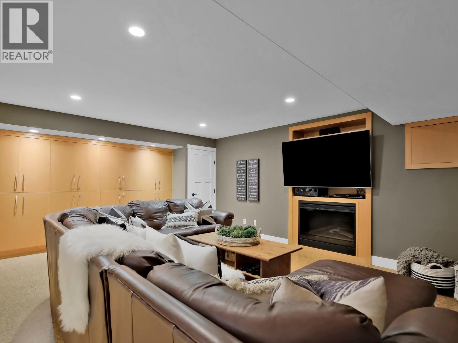 162 VANCOUVER Place, Penticton