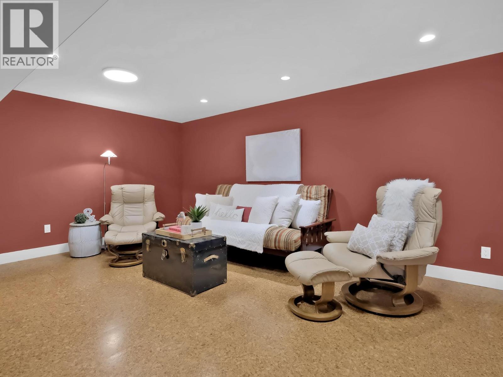 162 VANCOUVER Place, Penticton