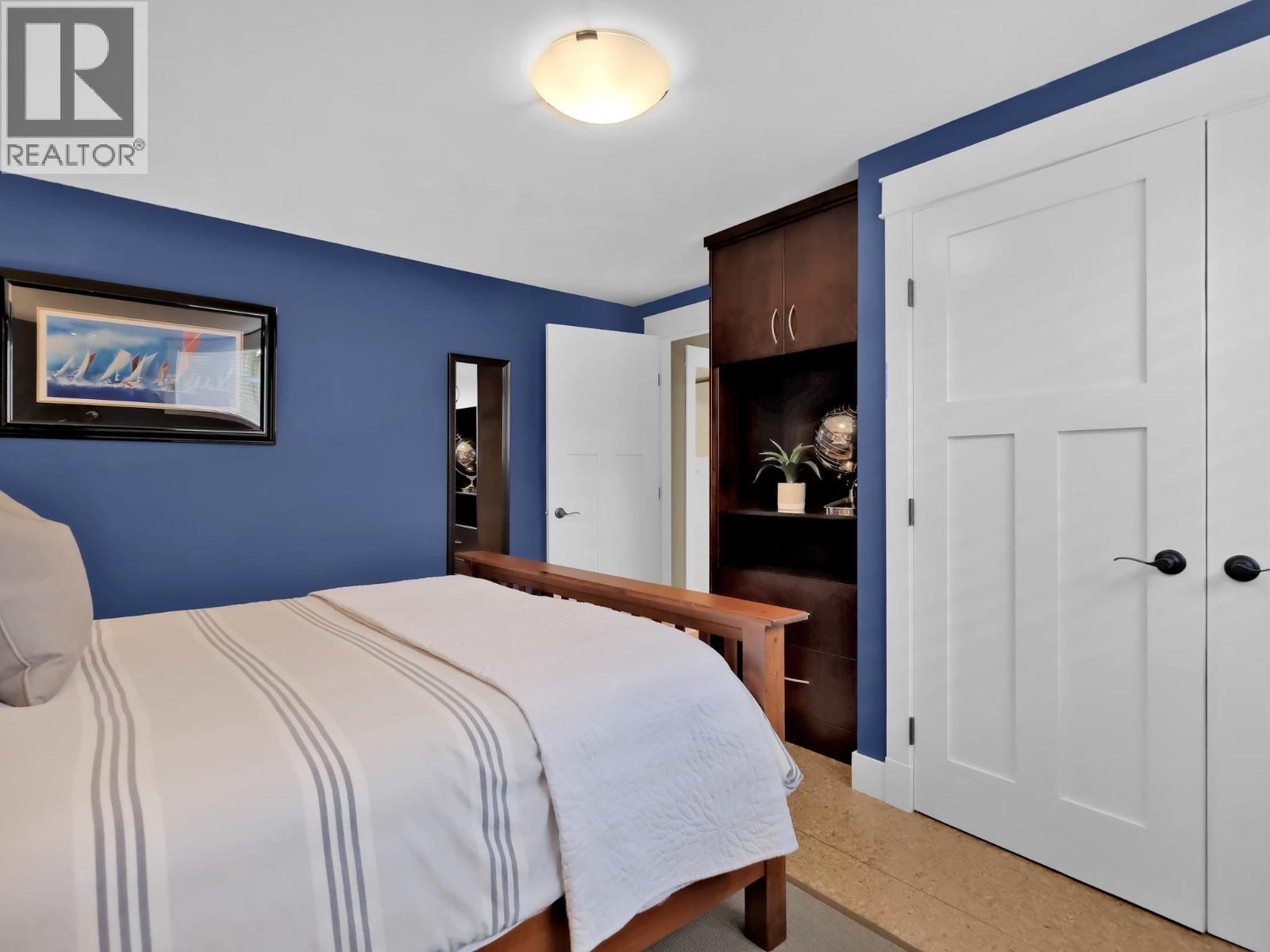 162 VANCOUVER Place - 55
