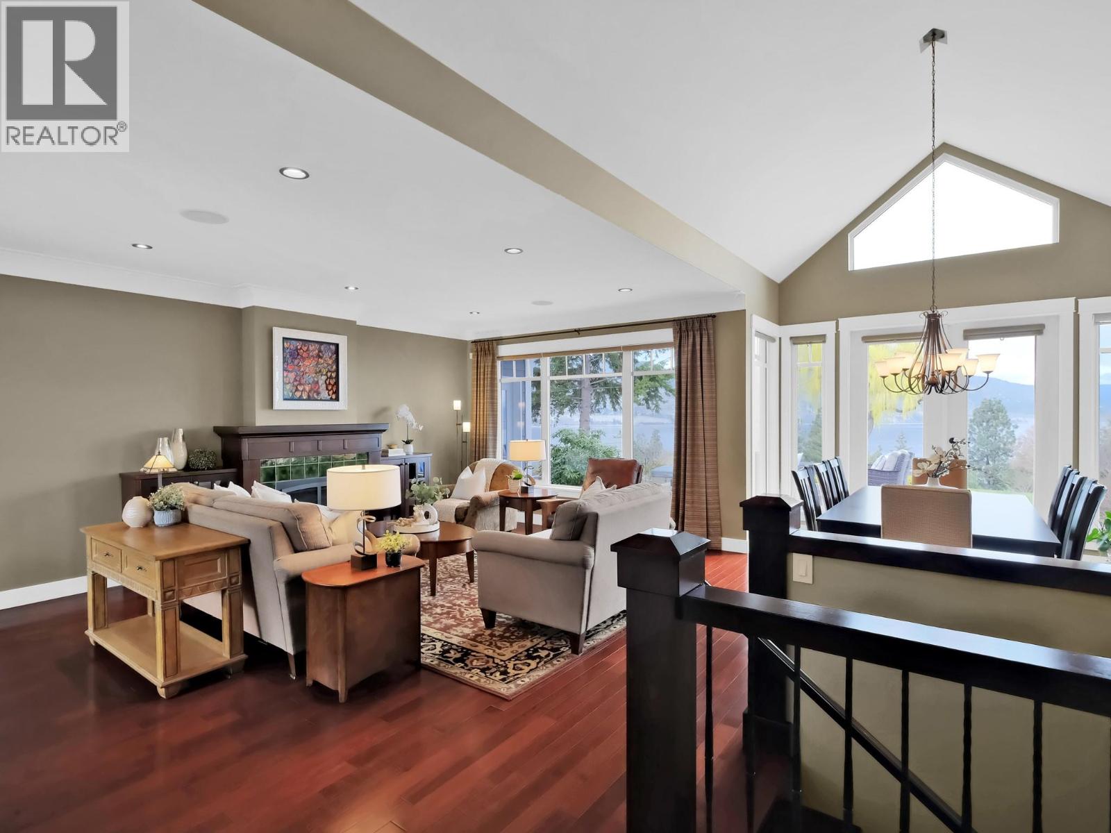162 VANCOUVER Place - 7