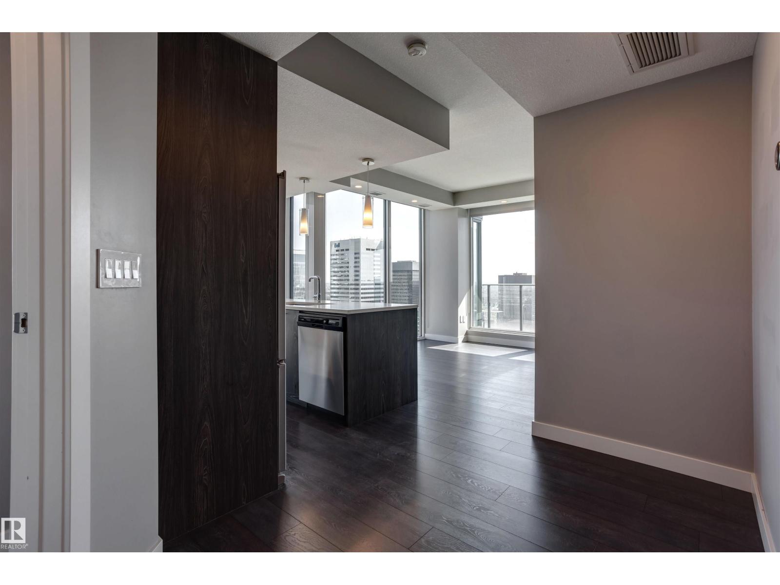 
          3303 10180 103 Street NW
            <br/>
            <span>Edmonton</span>
            , 
            <span>AB</span>
             <span>T5J0L1</span>
         - Photo 15