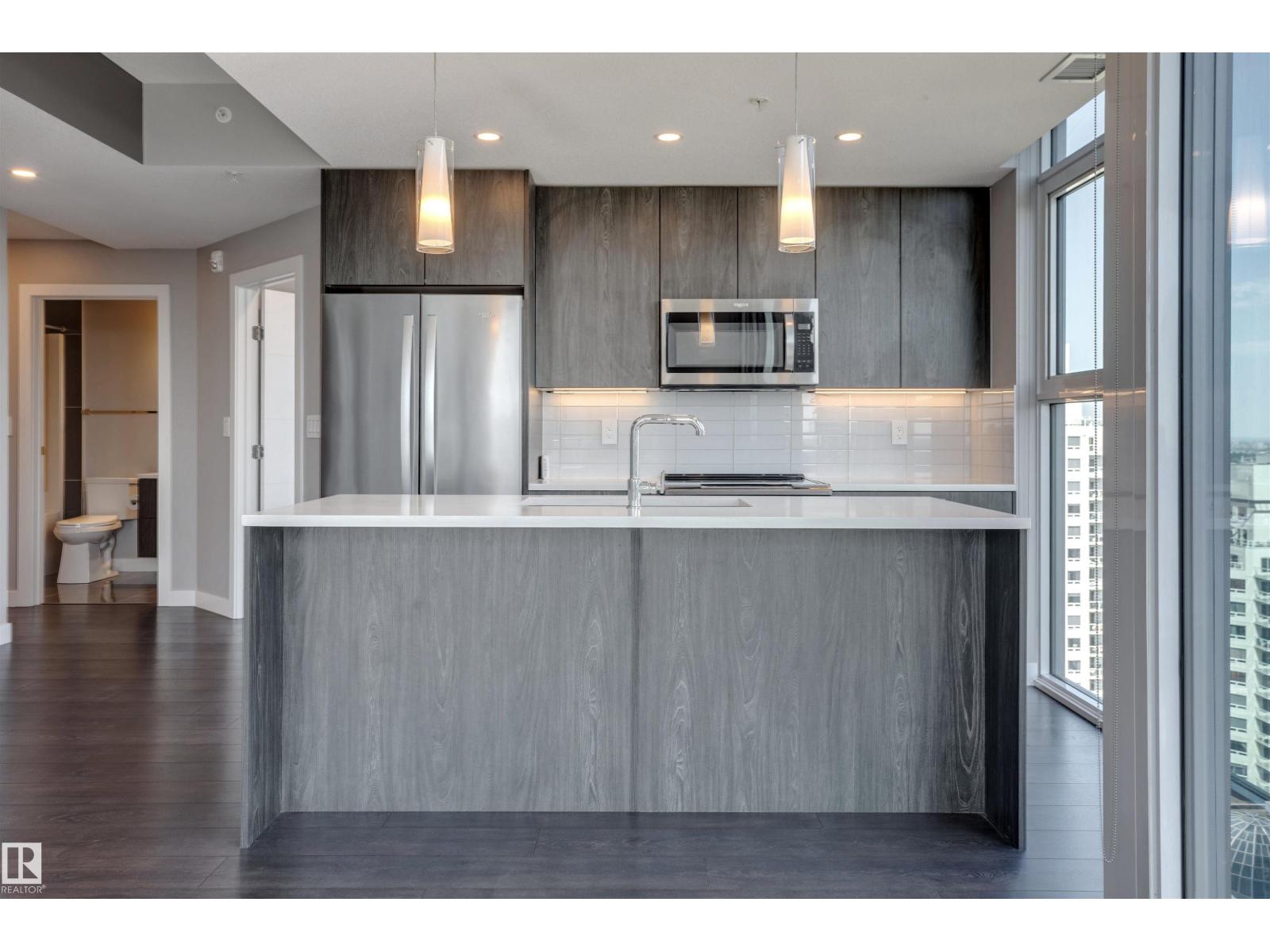 
          3303 10180 103 Street NW
            <br/>
            <span>Edmonton</span>
            , 
            <span>AB</span>
             <span>T5J0L1</span>
         - Photo 23