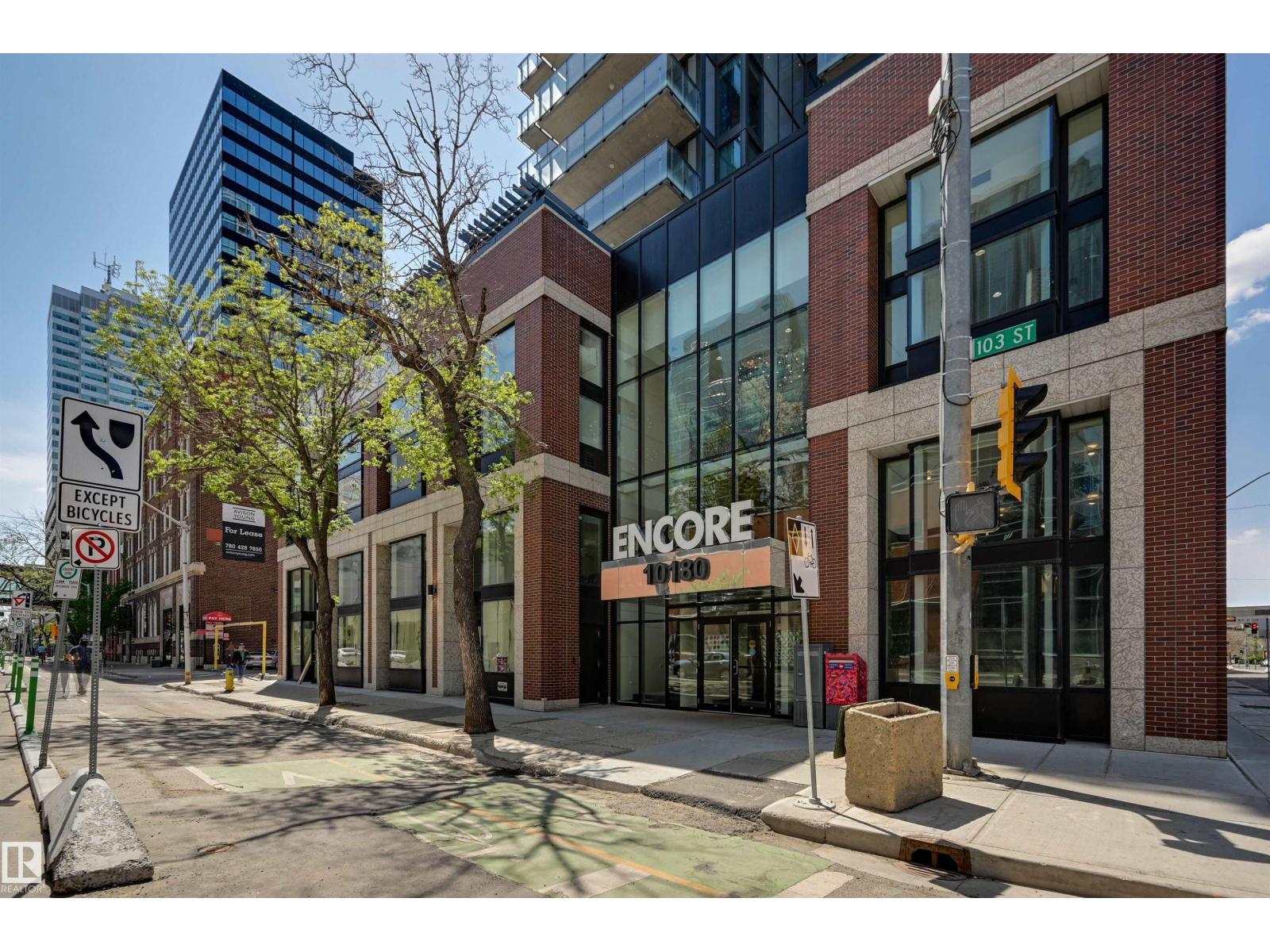 
          3303 10180 103 Street NW
            <br/>
            <span>Edmonton</span>
            , 
            <span>AB</span>
             <span>T5J0L1</span>
         - Photo 10