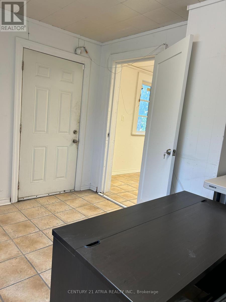 41 BLOOR STREET E - 23