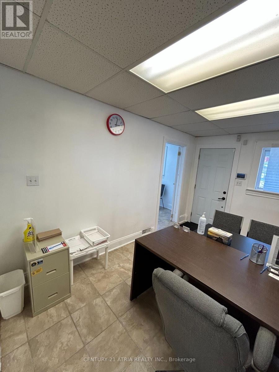 41 BLOOR STREET E - 17