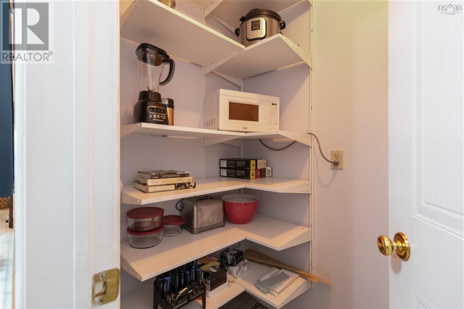 Property 25 of 31 of 407 12 Spinnaker Drive