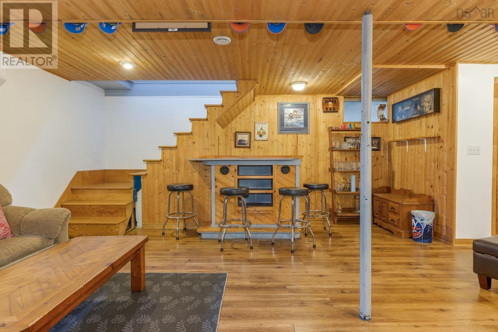 Property 28 of 37 of 85 Poplar Drive