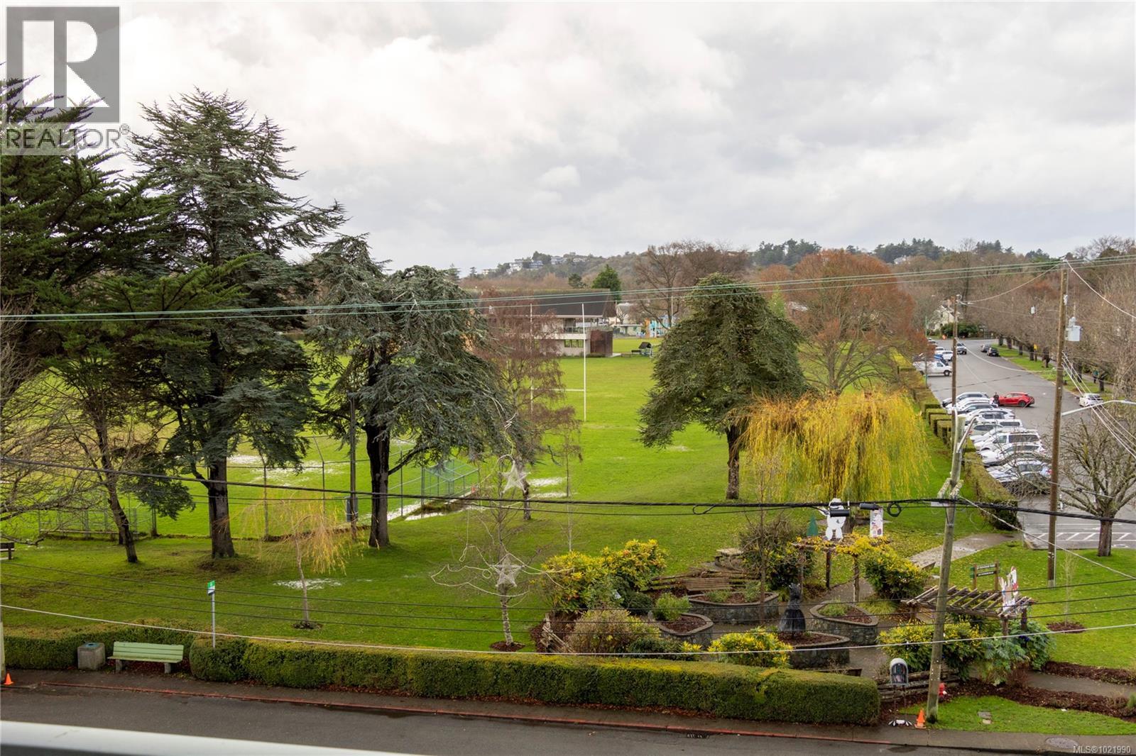 503 2605 Windsor Road, Oak Bay