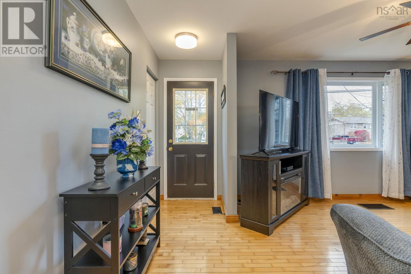 Property 5 of 37 of 85 Poplar Drive