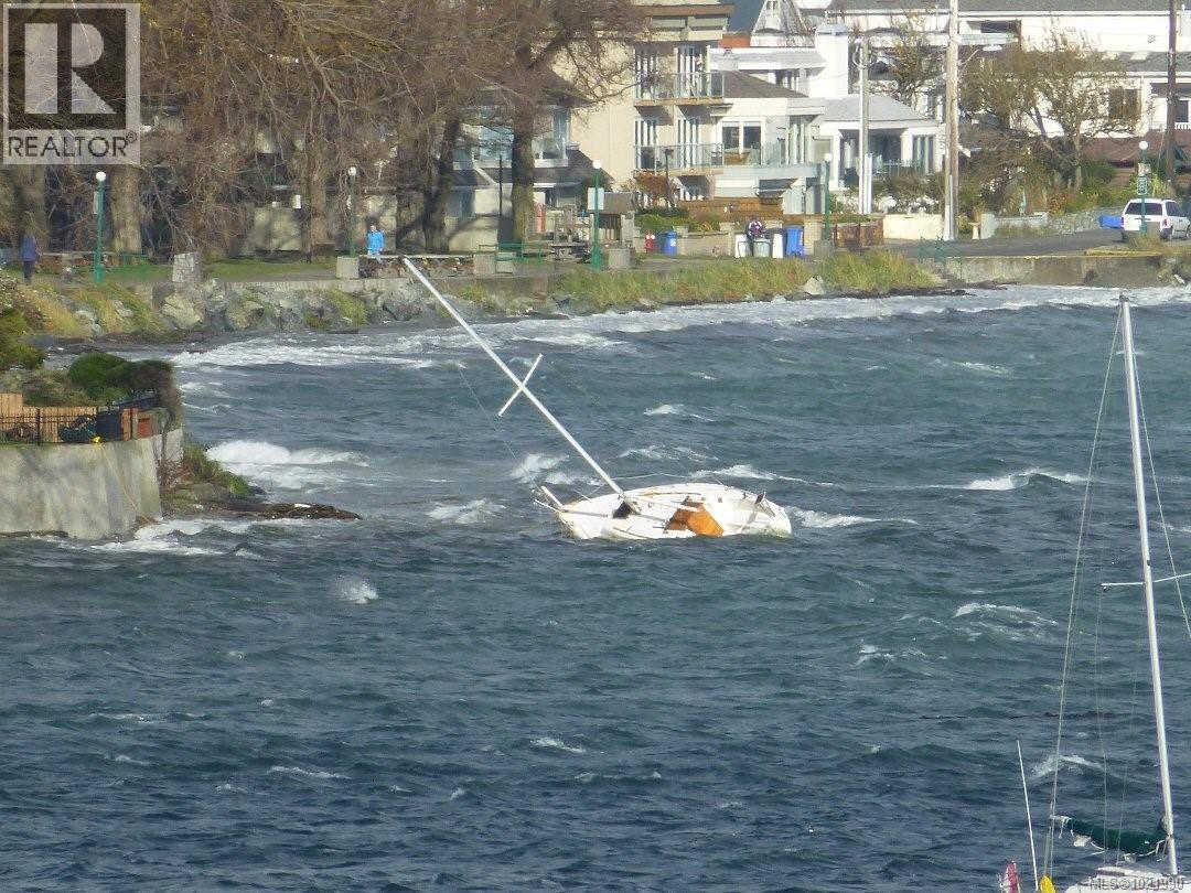 503 2605 Windsor Road, Oak Bay