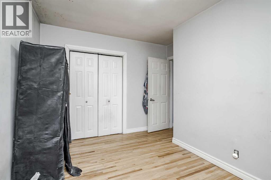 Single Family House Bungalow for Sale in  Renfrew Drive NE Renfrew Calgary 