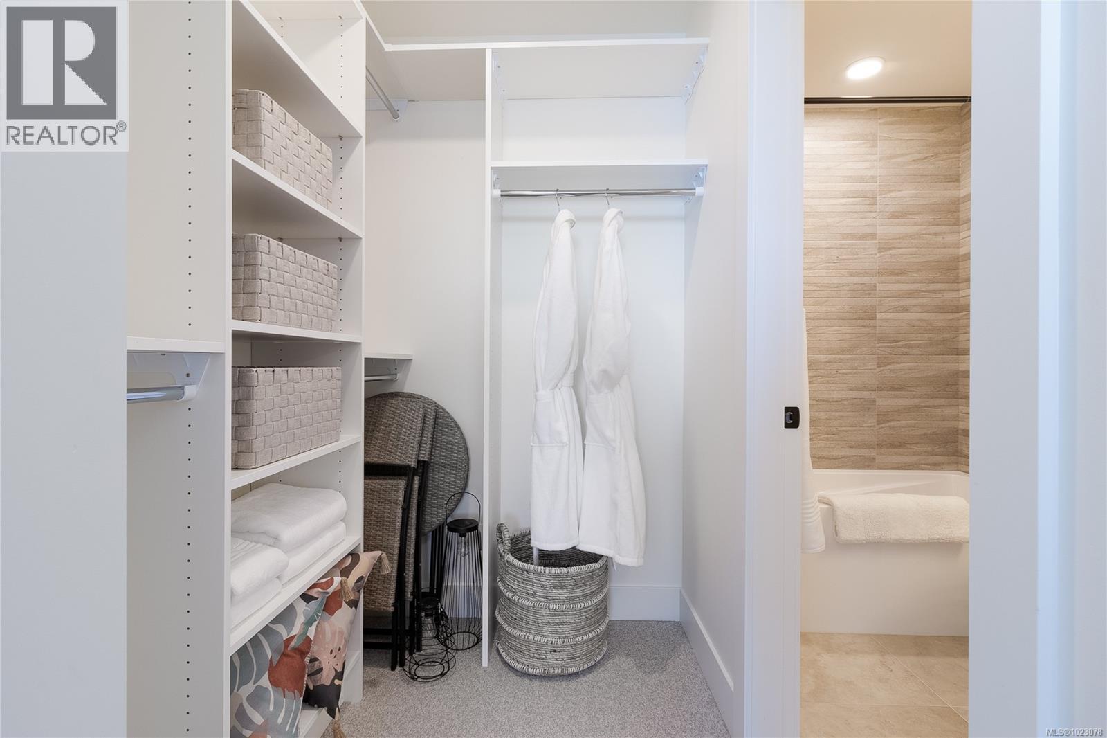 #102 201 DOGWOOD DR - 15