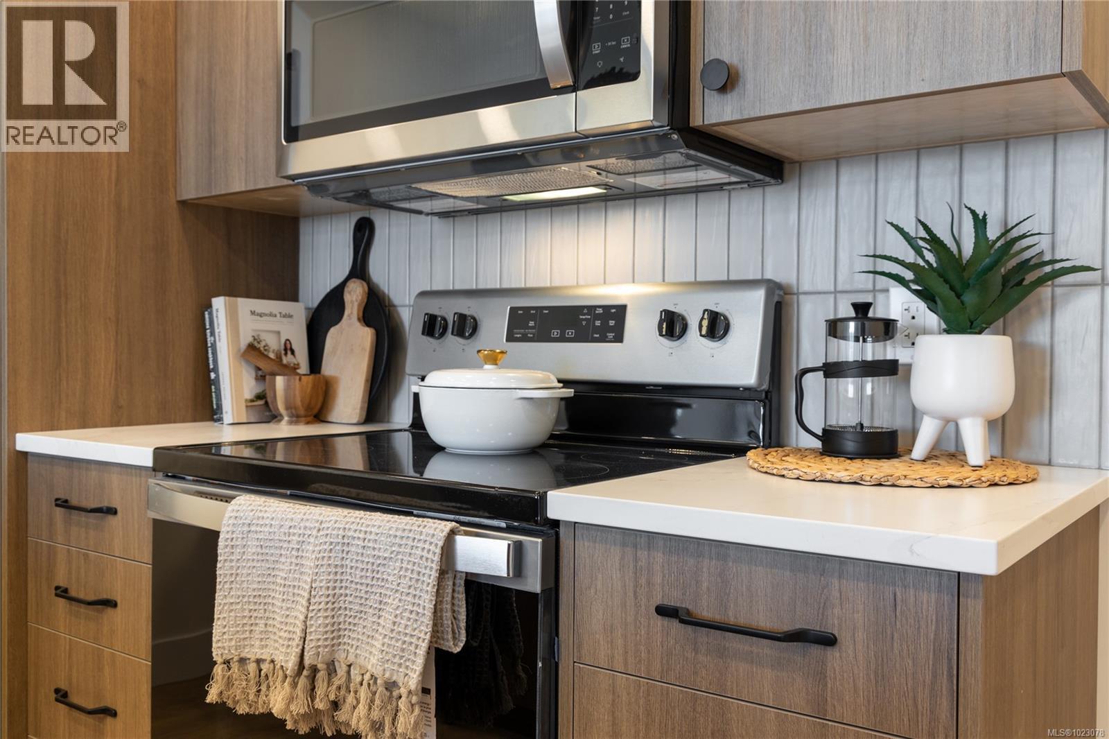 #102 201 DOGWOOD DR - 17