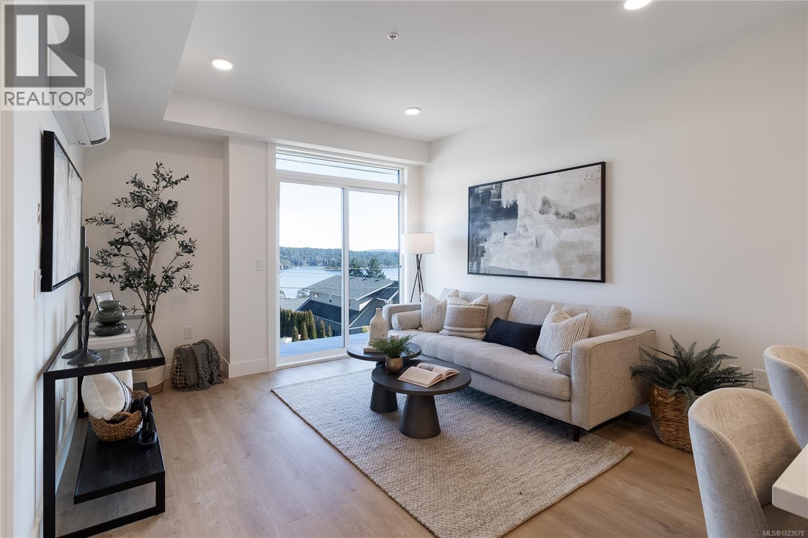 #102 201 Dogwood Dr - 5