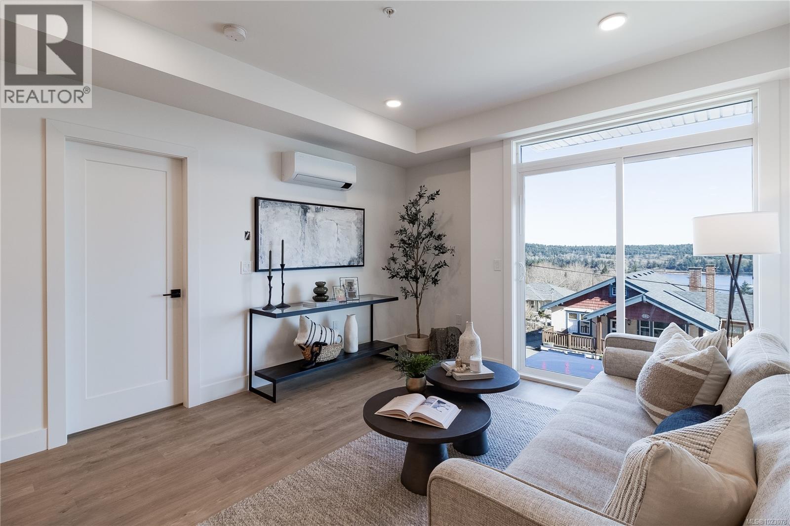 #102 201 DOGWOOD DR - 8