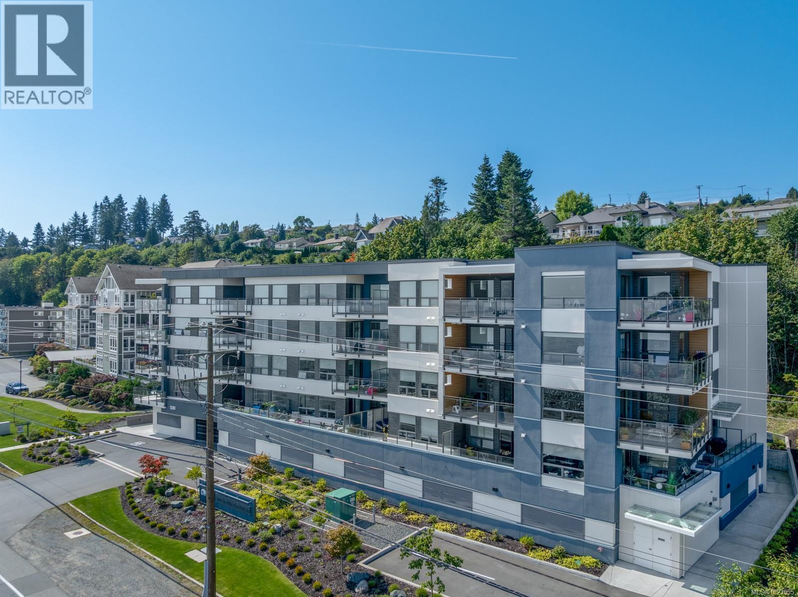 #505 536 ISLAND HWY S - 28