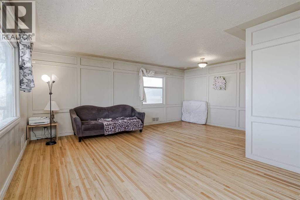 Single Family House Bungalow for Sale in  Renfrew Drive NE Renfrew Calgary 