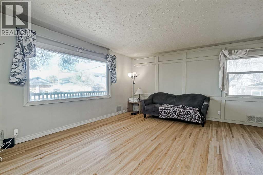 Single Family House Bungalow for Sale in  Renfrew Drive NE Renfrew Calgary 