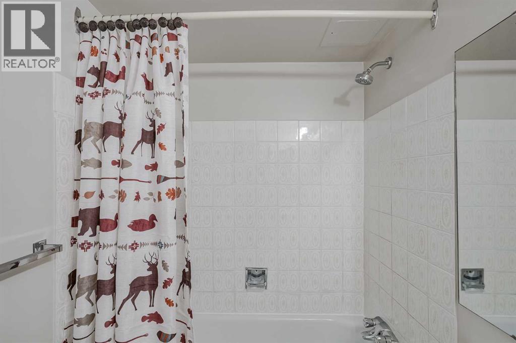 Single Family House for Sale in   Dalton Drive NW Dalhousie Calgary 