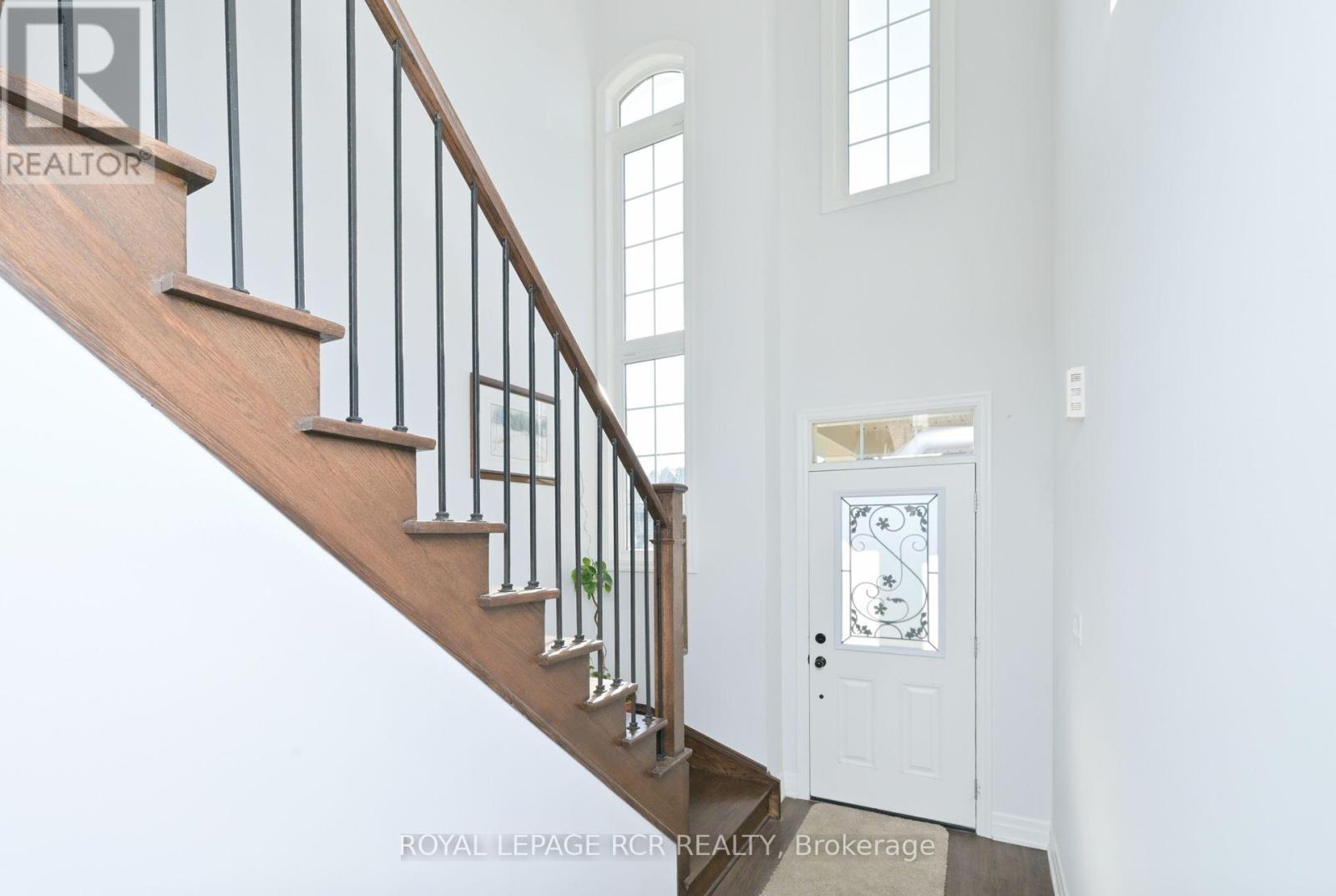 96 WOOD CRESCENT - Photo 2 of 29, Essa (Angus), Ontario