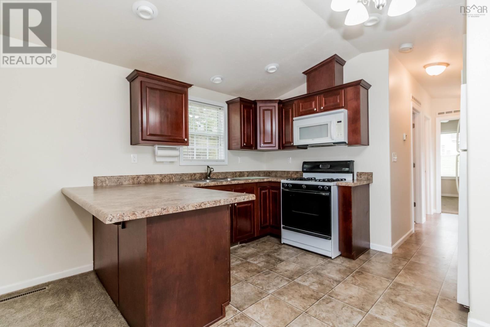 Property 6 of 43 of 912 Ruggles Road