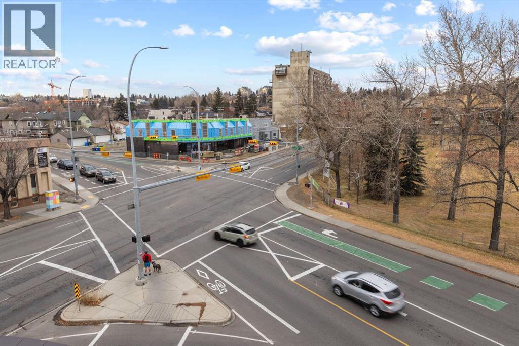 Single Family House Multi-level for Sale in    Street NW Hillhurst Calgary 