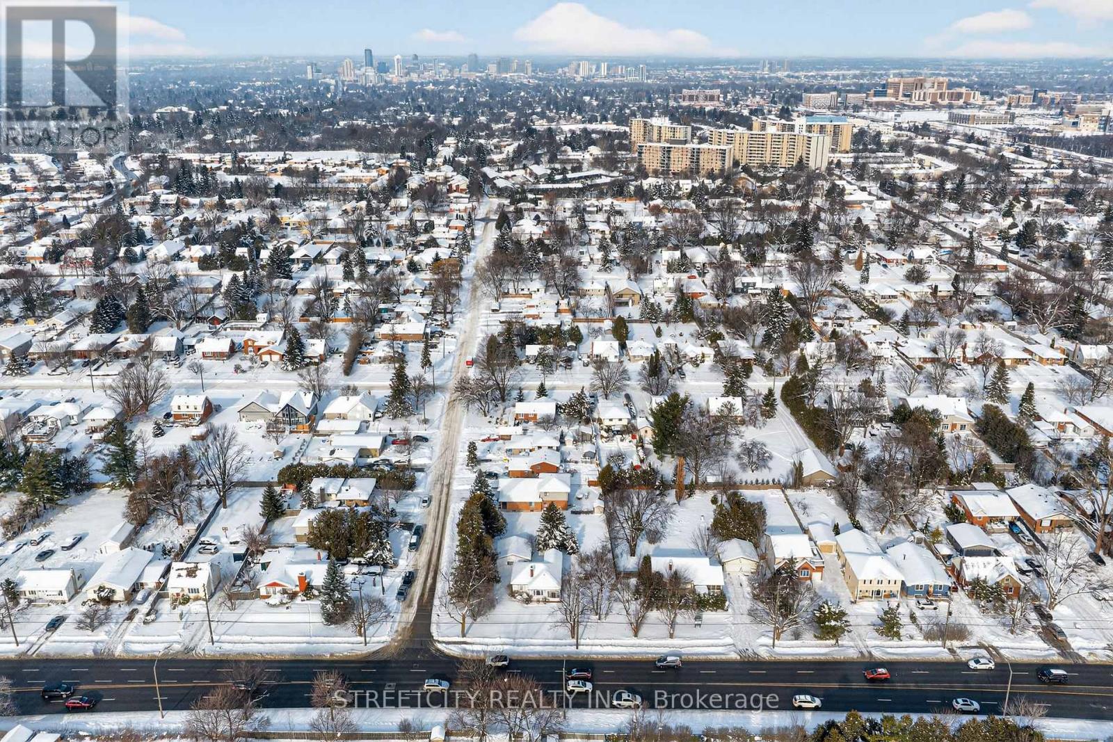 566 SOUTHDALE ROAD E Property Photo