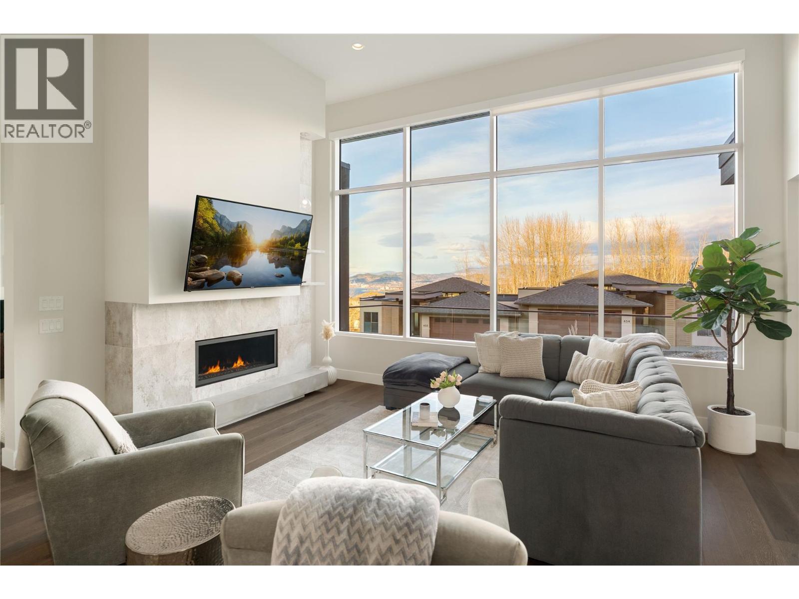  456 Sparrow Hawk Court, Kelowna