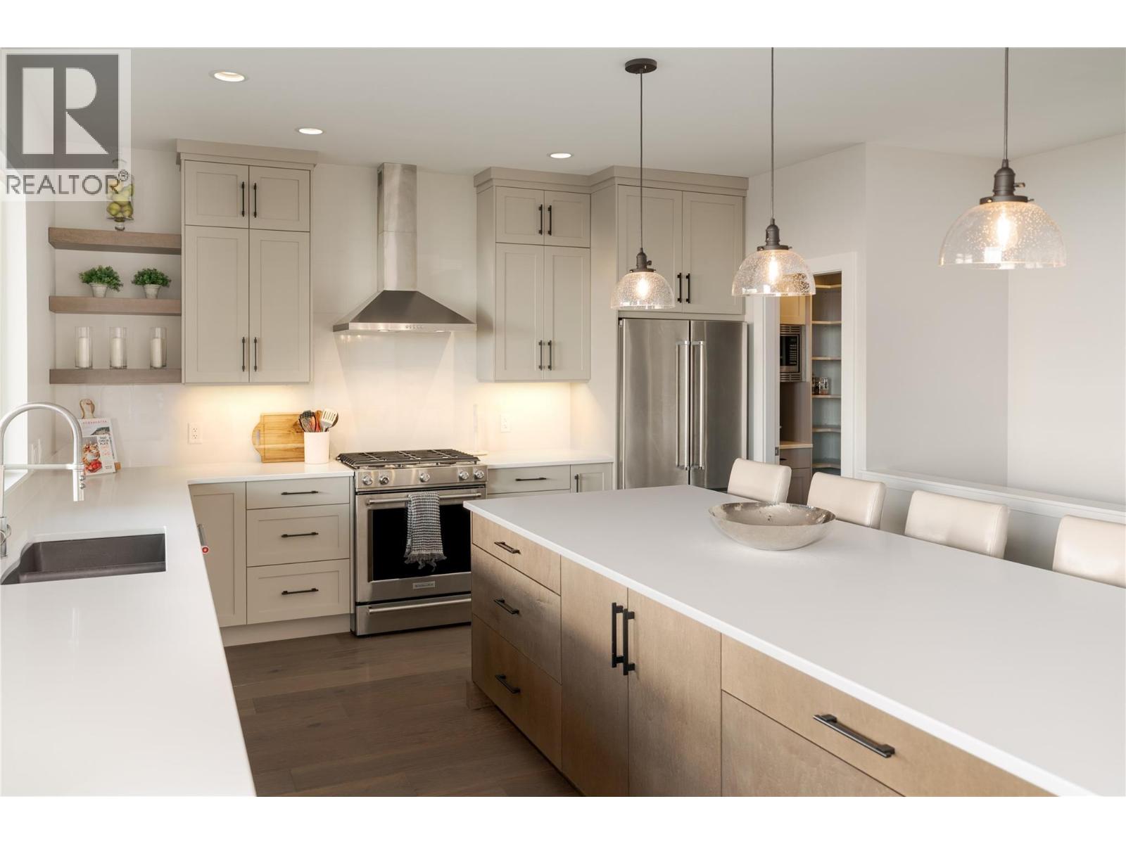  456 Sparrow Hawk Court, Kelowna