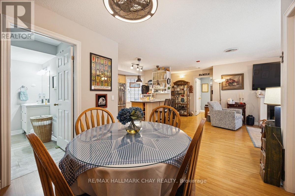 #2 77 MILL STREET E - 16