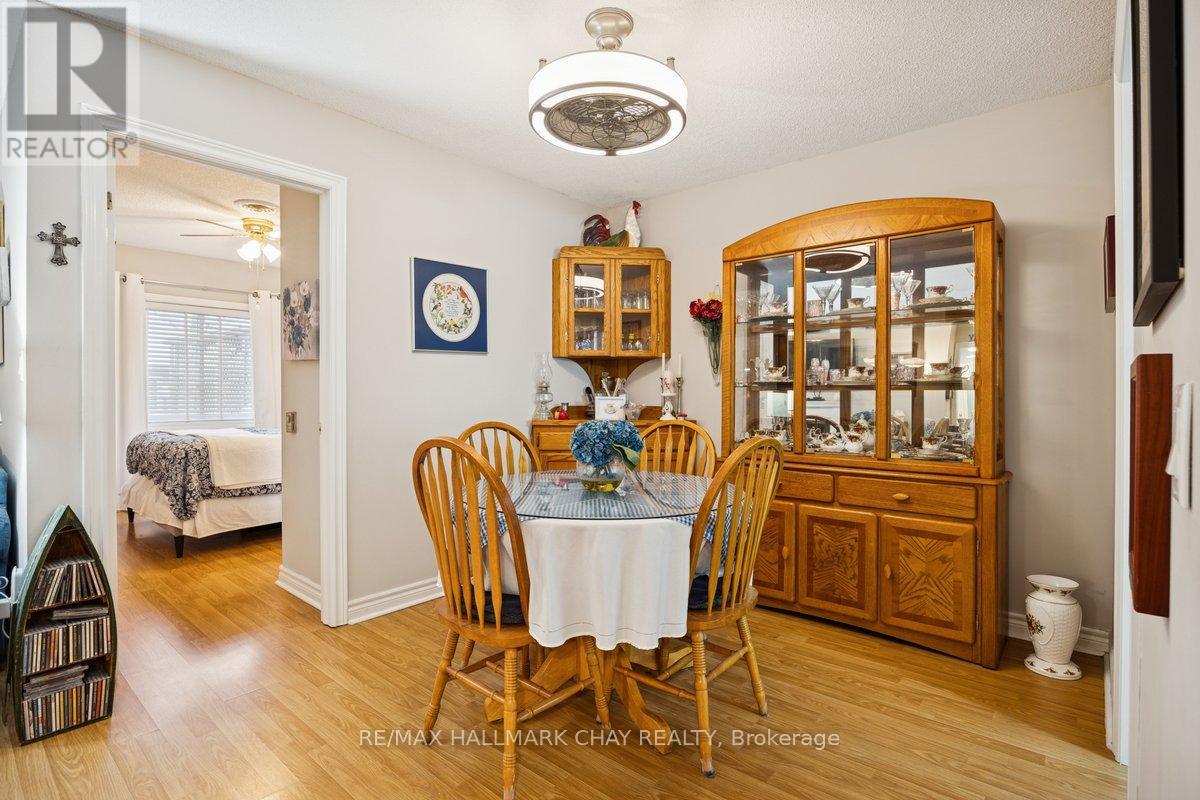 #2 77 MILL STREET E - 11