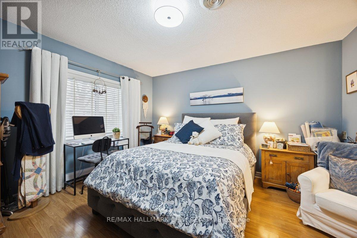 #2 77 MILL STREET E - 19