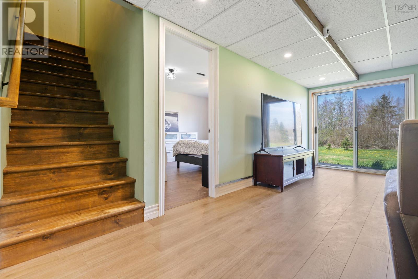 Property 22 of 44 of 5786 Highway 2