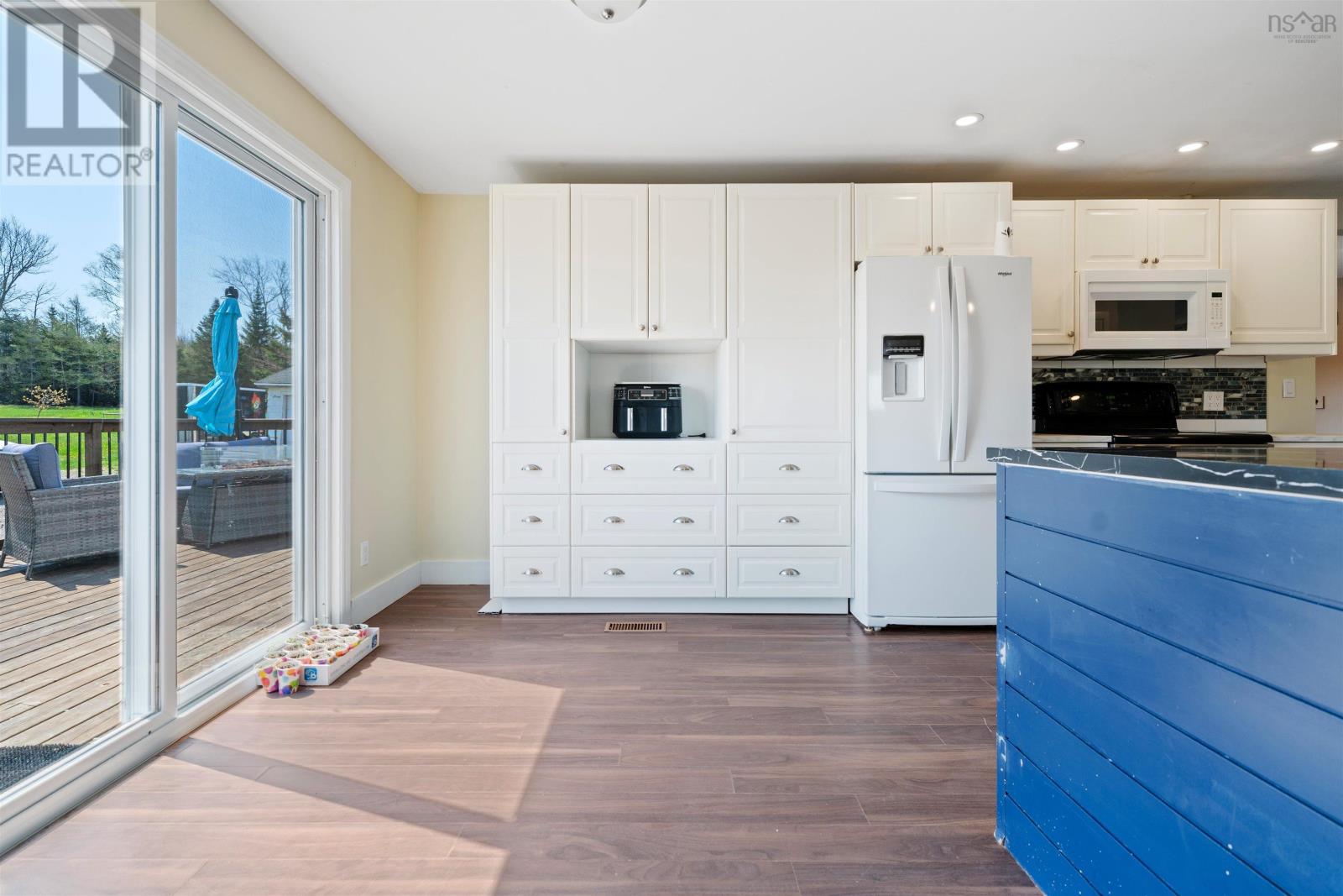 Property 10 of 44 of 5786 Highway 2