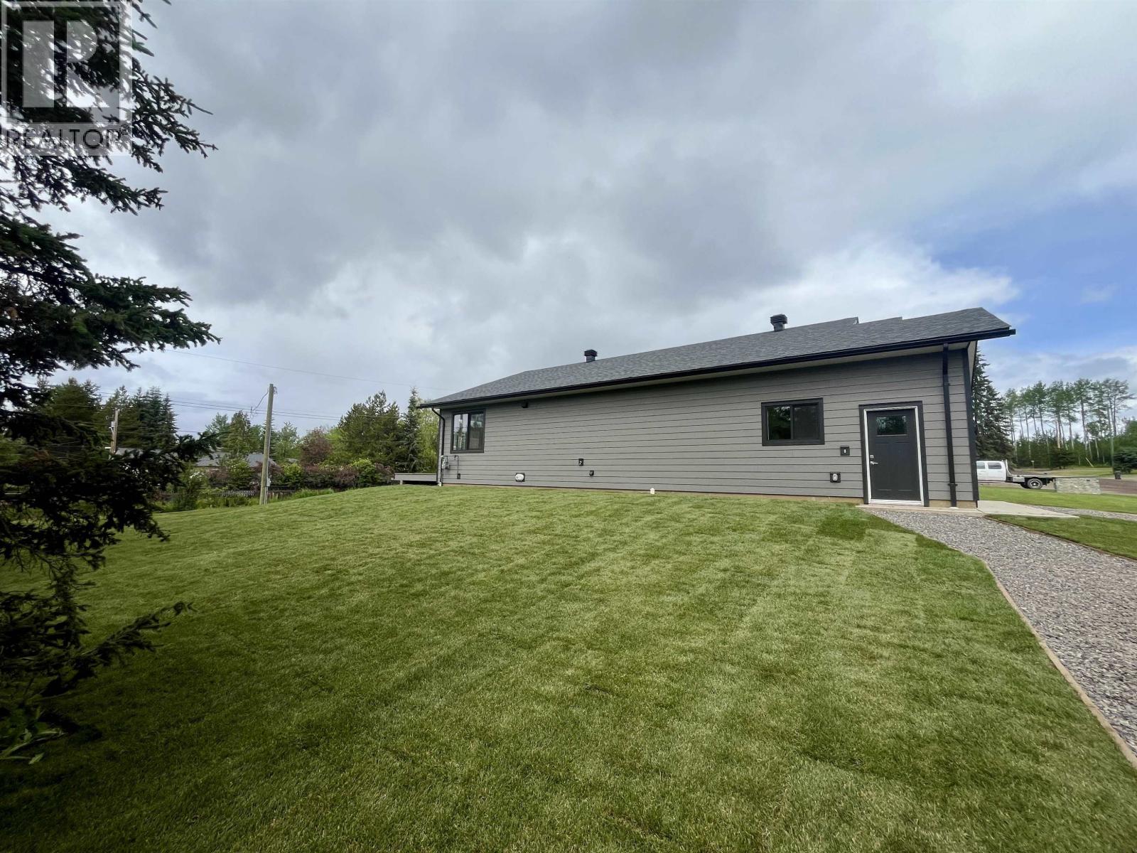 1661 TELEGRAPH Street, Telkwa