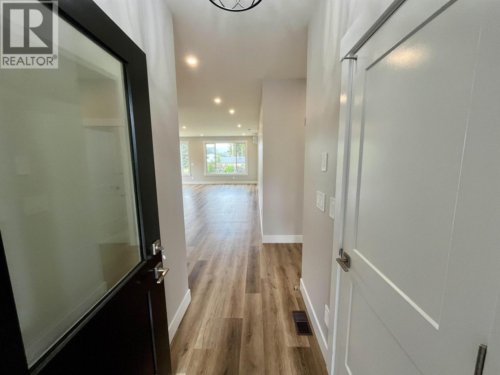 1661 TELEGRAPH Street, Telkwa