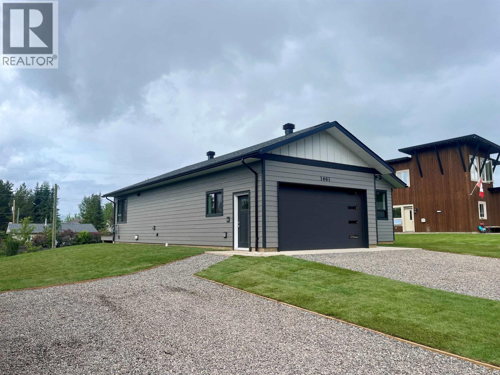 1661 TELEGRAPH Street, Telkwa