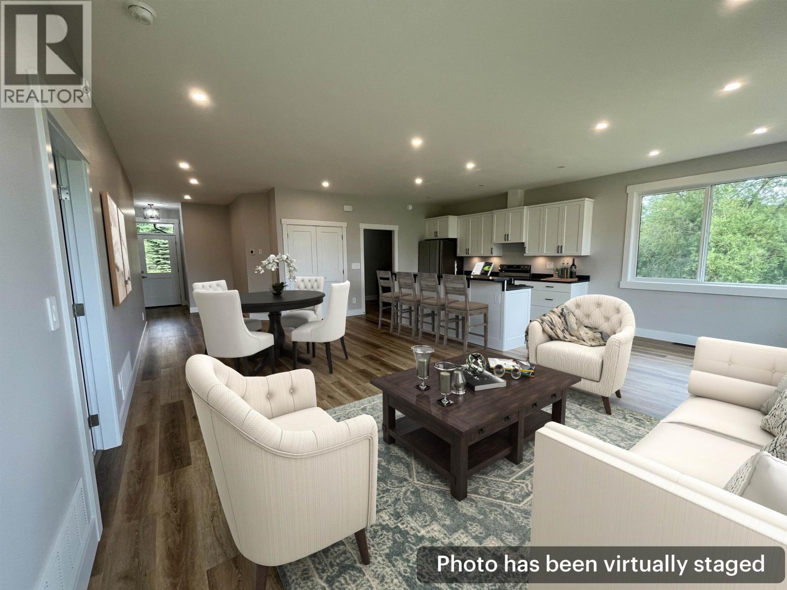 1661 TELEGRAPH Street, Telkwa