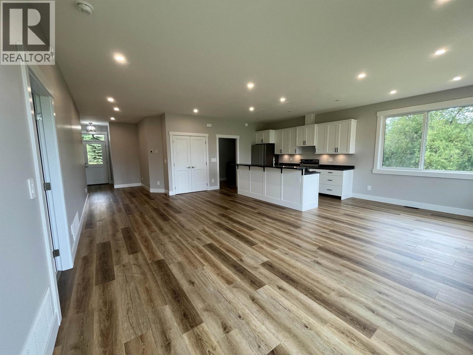 1661 TELEGRAPH Street, Telkwa