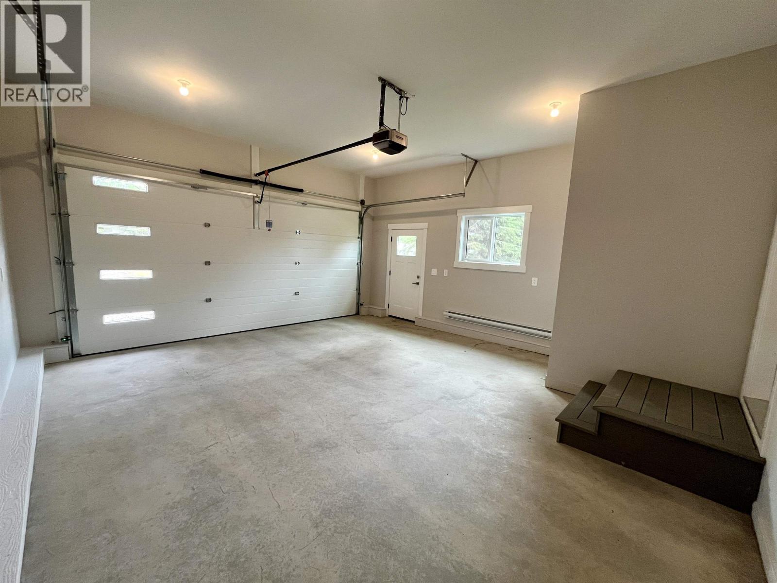 1661 TELEGRAPH Street, Telkwa