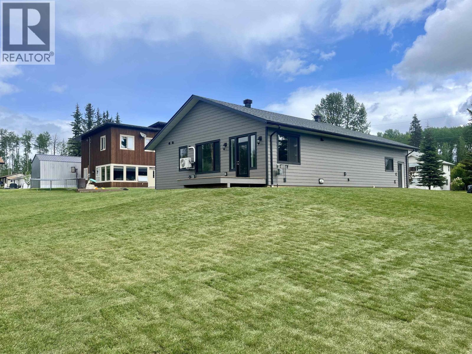 1661 TELEGRAPH Street, Telkwa