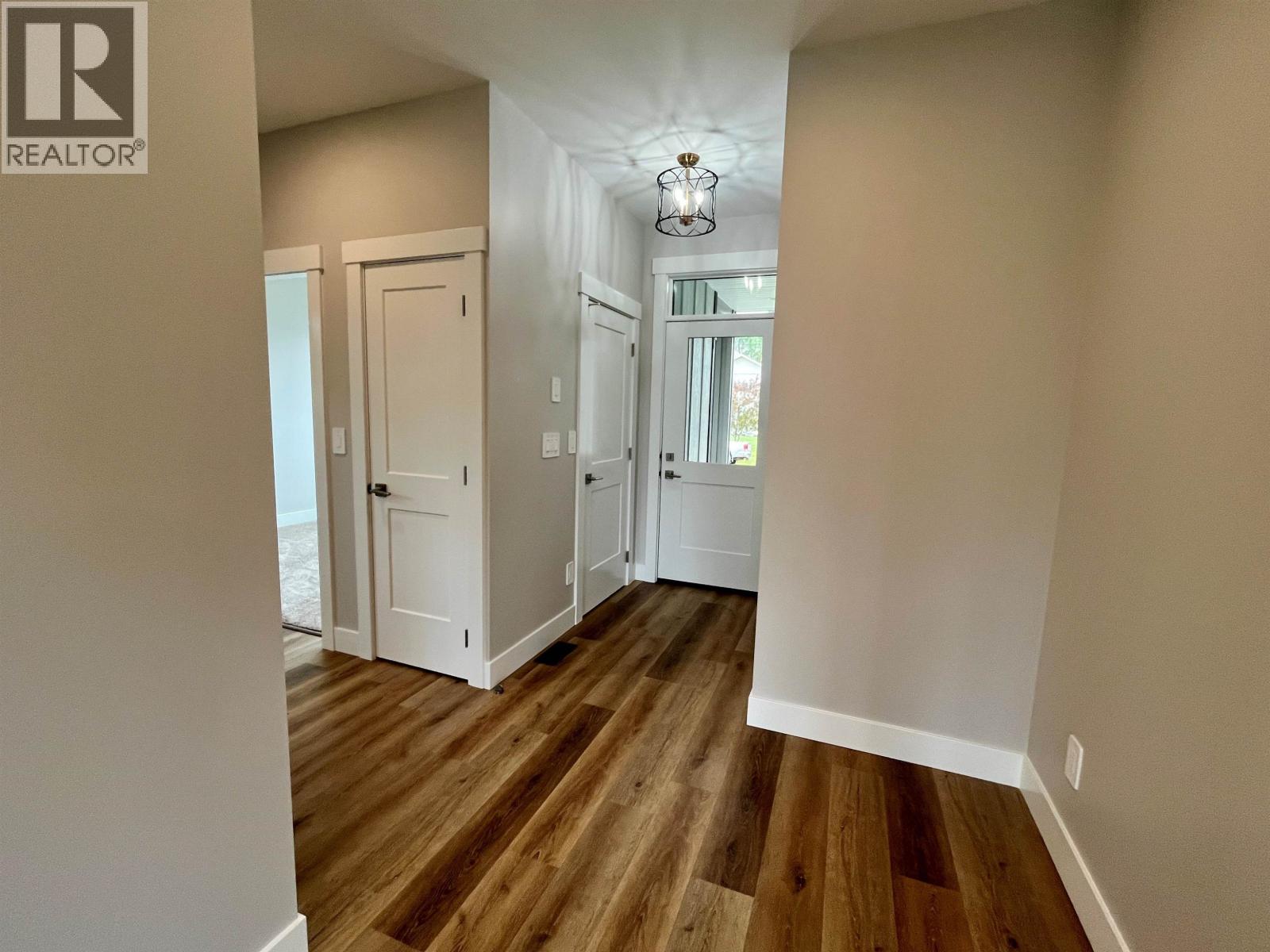 1661 TELEGRAPH Street, Telkwa