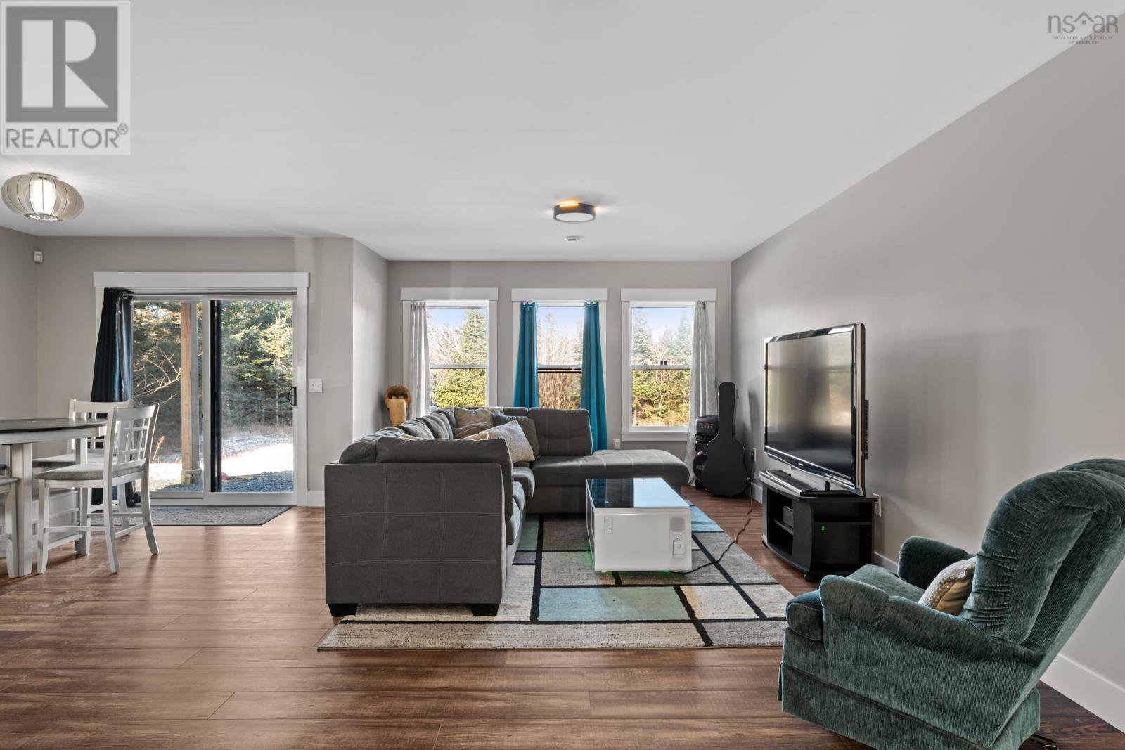 Property 8 of 49 of 653 Bellefontaine Road