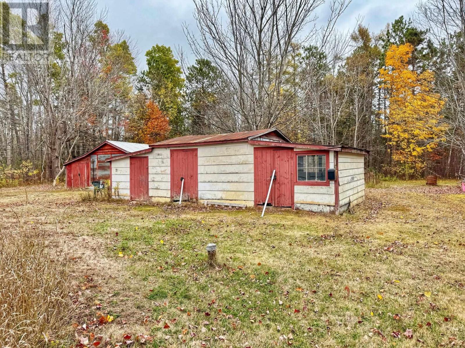 Property 16 of 21 of 9932 Highway 201