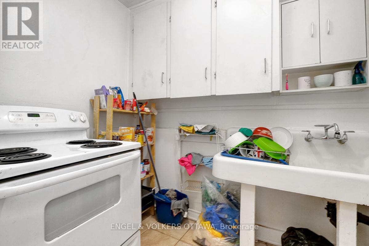 258 KENT STREET - 13