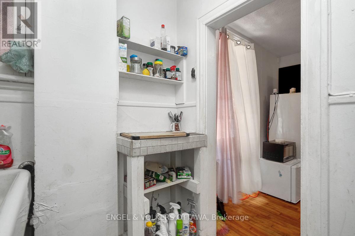 258 KENT STREET - 15