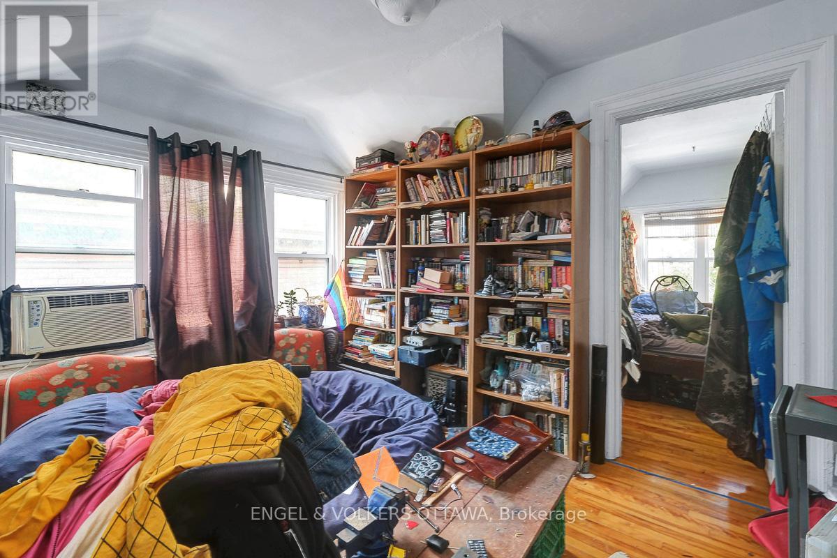 258 KENT STREET - 20